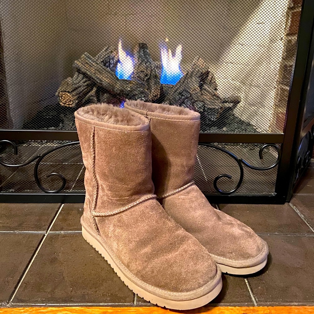 Koolaburra by Ugg! Classic Short boot